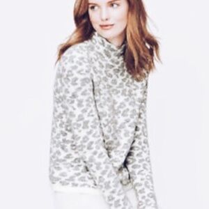 Ann Taylor Loft Grey and White Mock Neck Leopard Sweater, size Medium